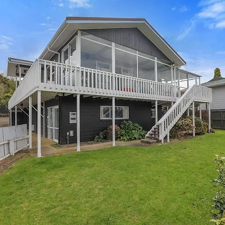 Woodward House Taupo Villa Exterior photo